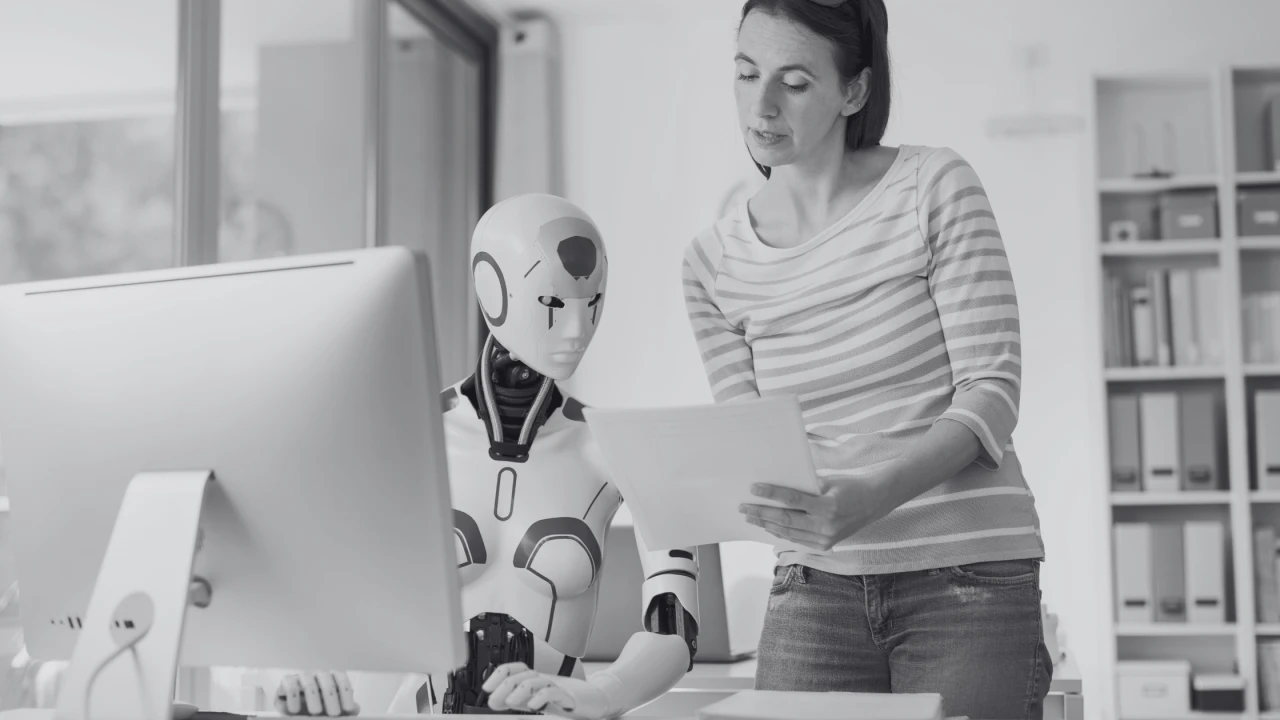 How-AI-Is-Transforming-Remote-Team-Management-1280×720 ai supporting virtual team management and business growth
