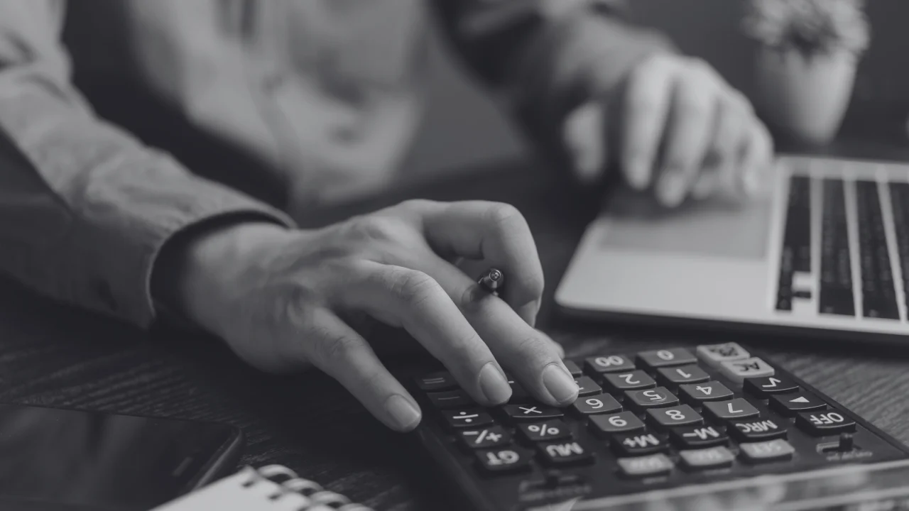 How-to-Calculate-Your-Hourly-Worth-and-Why-It-Matters-for-Your-Business-Growth-1280×720 business growth through effective time and value management