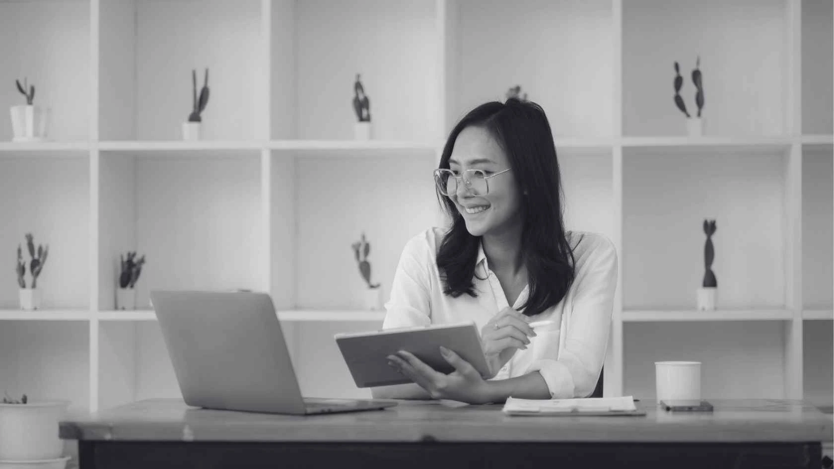 How Marketing Virtual Assistants Are Transforming Small Businesses in 2026 – 1 Virtual marketing assistant providing outsourced marketing support for small businesses